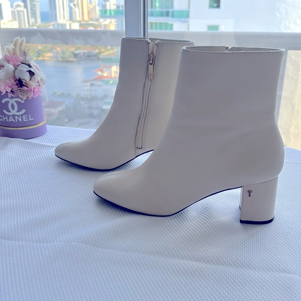 Ted baker leather ankle boot ivory beige size 9